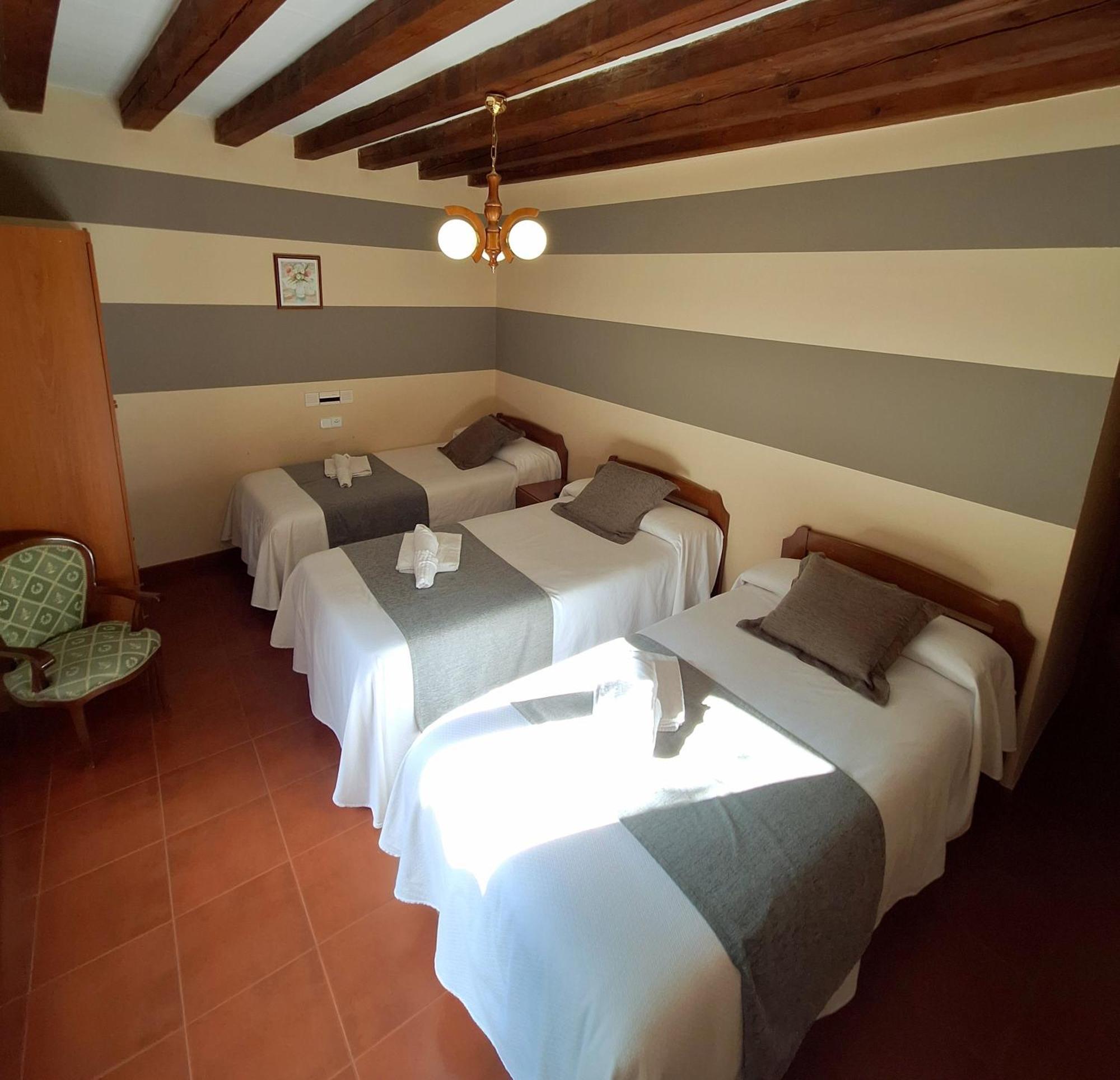 Hostal Rio Duero Молинос де Дуеро Екстериор снимка